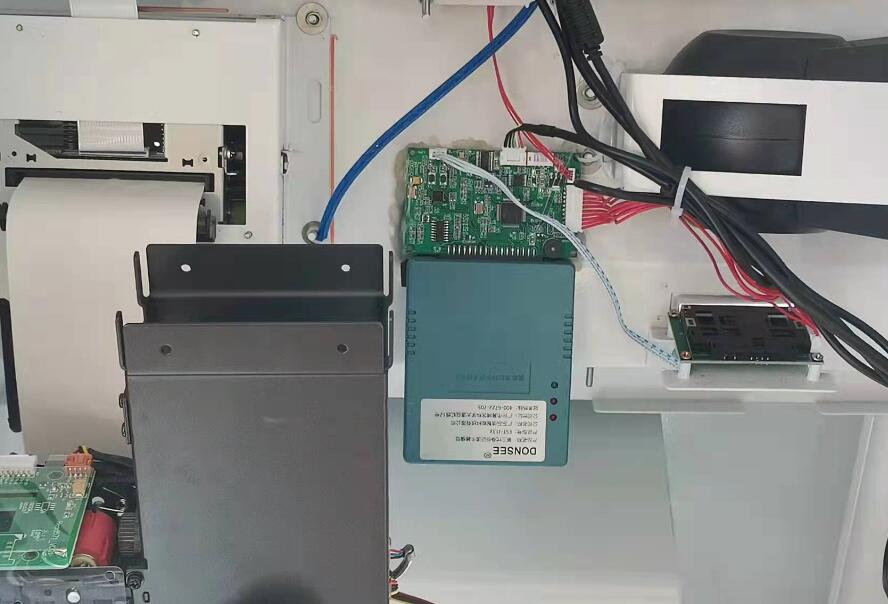 身份證社?？ㄗx卡器模組內(nèi)部安裝結(jié)構(gòu)圖